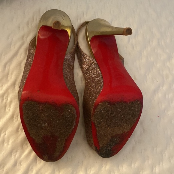Beautiful Christian Louboutin Gold Pumps Sz 37 - Picture 5 of 6